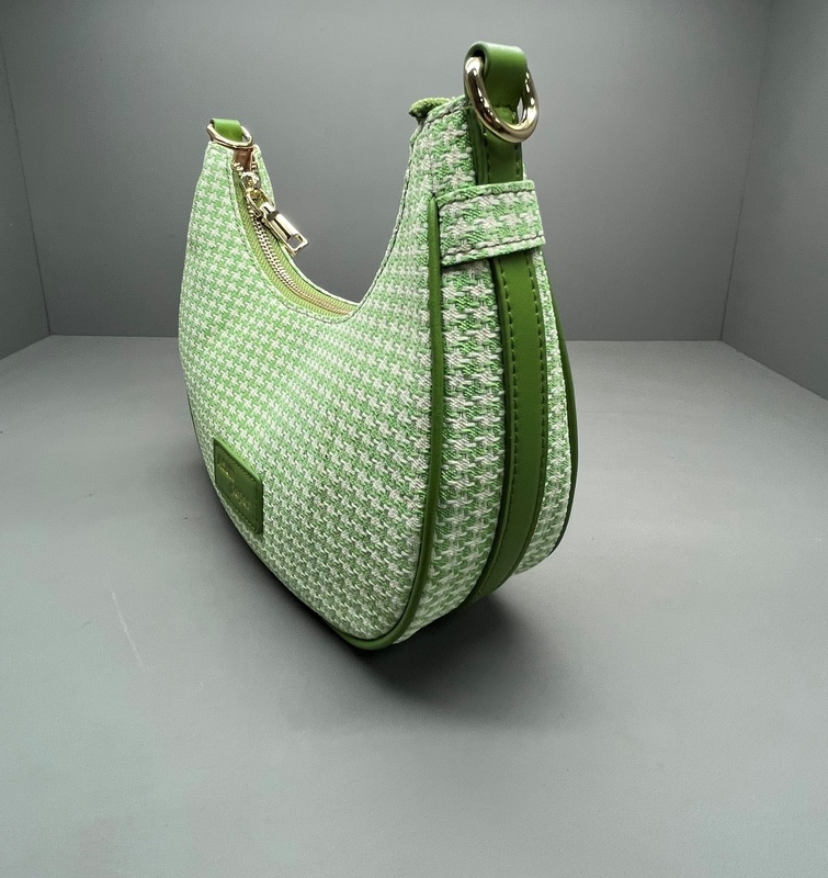 Da Floresta à Moda: Sacolas Sustentáveis Feitas de Tecido de Papel
